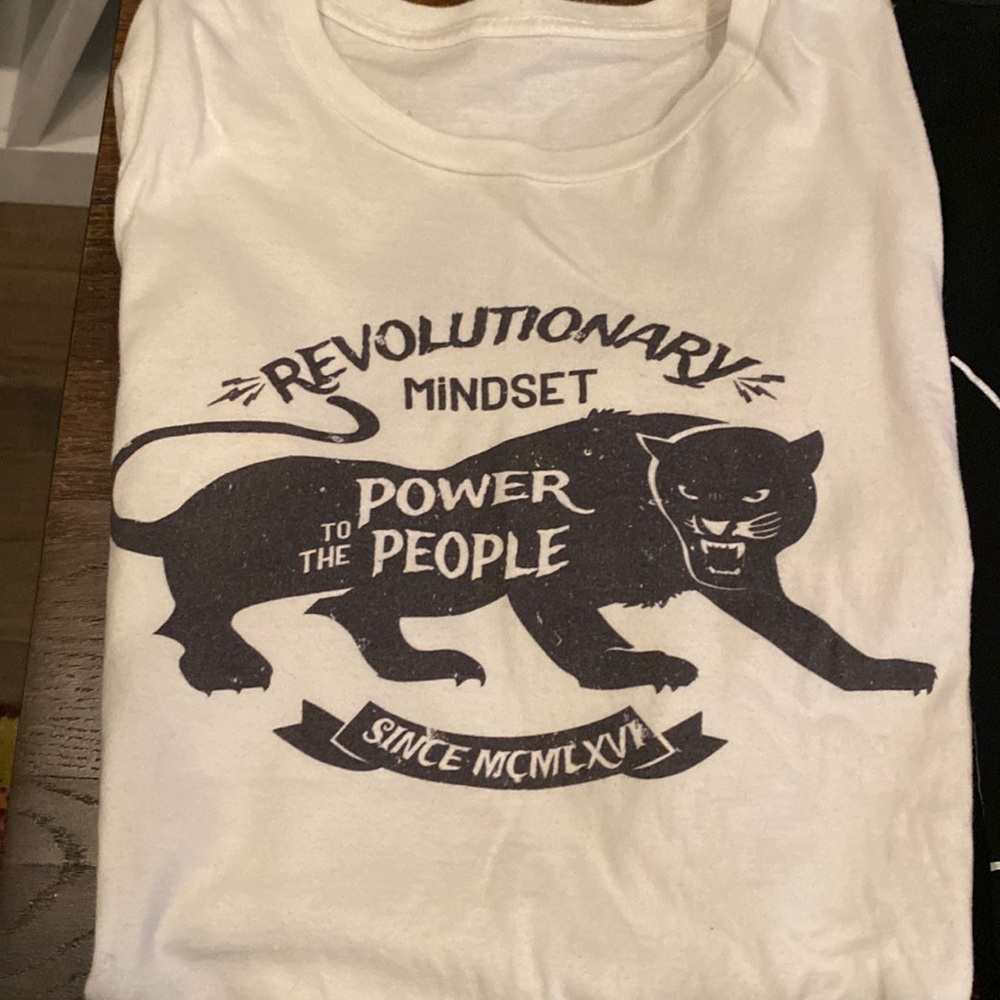 Power to The People “Revolutionary Mindset Vintage Graphic Tee-shirt s/s